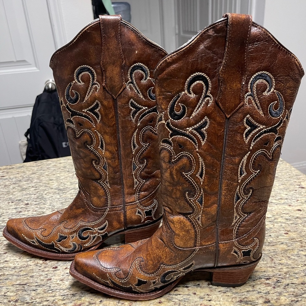 Circle G boots size 8